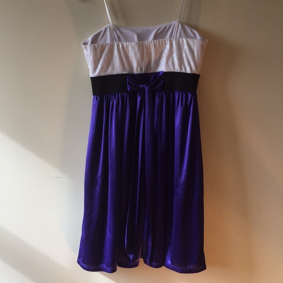 Dress - Picture 4 of 4